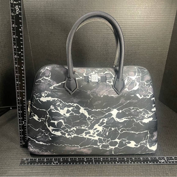 BNWT Princess Maxi Handbag Made in Italy RAINPROOF GREAT GIFT! BEAUTIFUL! - Picture 2 of 15